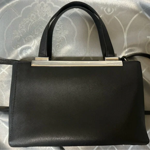 MICHAEL KORS WOMEN’S TILDA SAFFIANO LEATHER MEDIUM TOTE BLACK Used with … - Picture 1 of 16